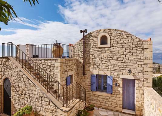 INDIVIDUAL NATURAL STONE VILLAS